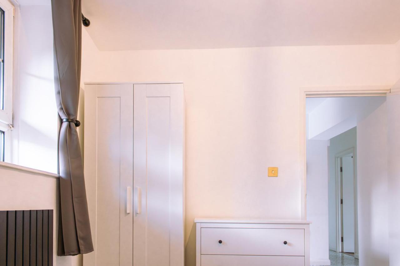 Nice 4 Bedroom Apartment Near City Centre 2-Min Walk To Metro !! Business & Family Friendly!! London Exterior foto